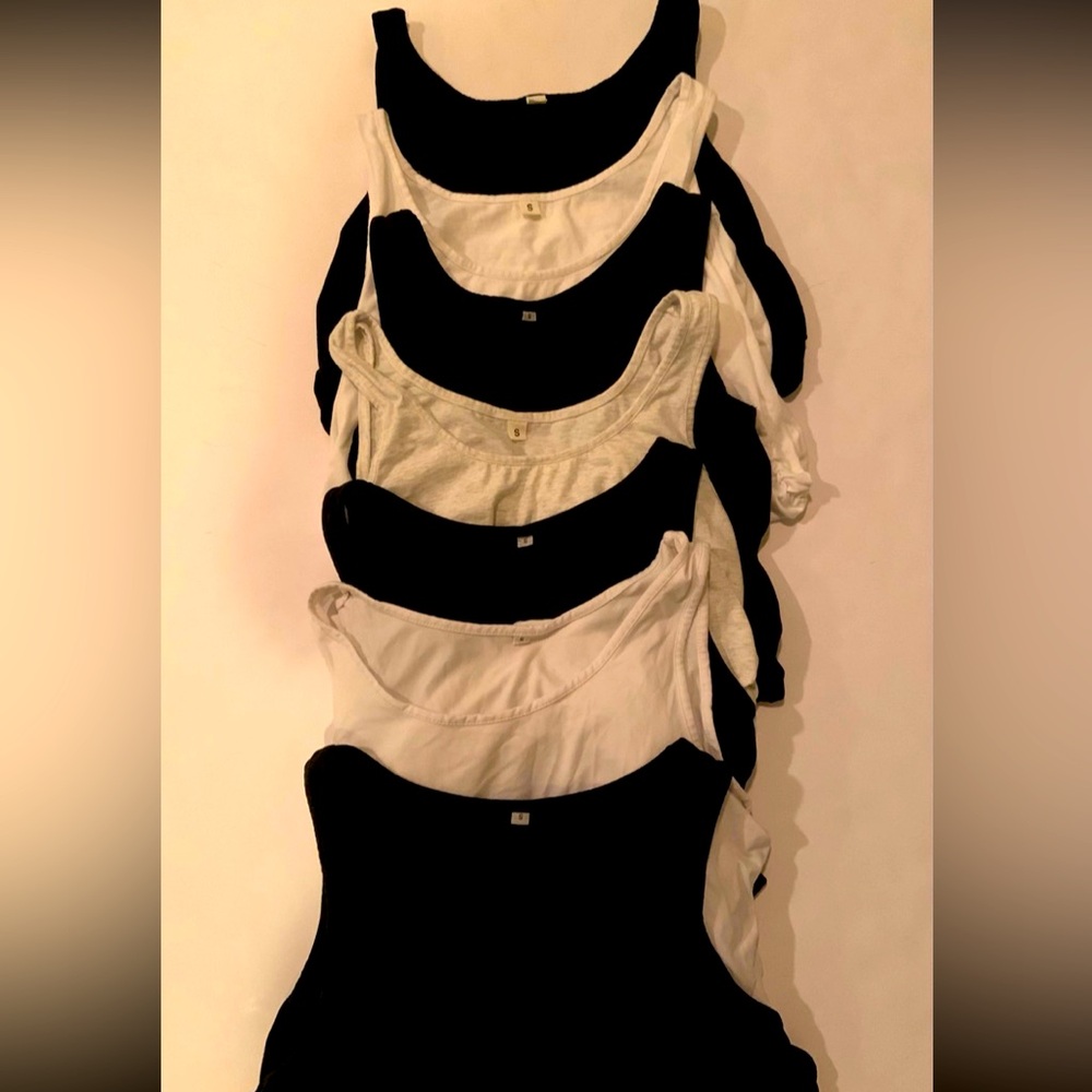 Maternity Bundle Of 7 Tank Tops Size Small